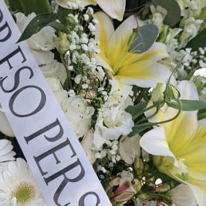 Arreglo Fúnebre Pie de Caja Presencia Eterna 3